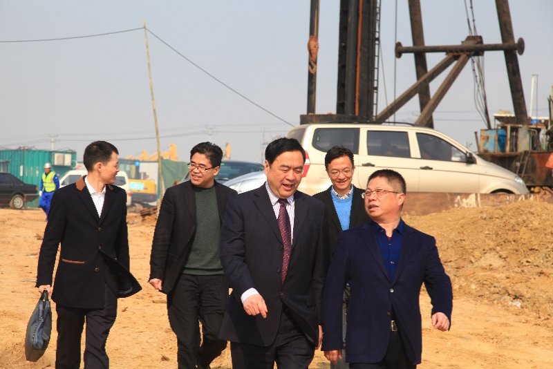 9-趙振元在宗春成、王毅勃、季超、張凱軍等同志的陪同下前往十一科技長鑫項(xiàng)目部視察.jpg