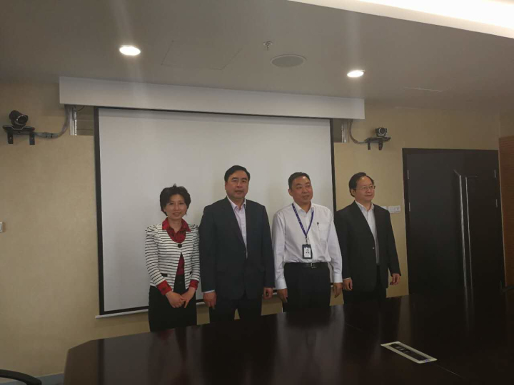 1496508852102099.jpg 5-趙振元董事長、蔣玉梅副院長與祁寧春總經理、吳世勇副總經理親切合影.jpg