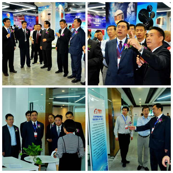 1496509496114664.jpg 4-嘉賓們饒有興趣地參觀展廳及辦公區.jpg